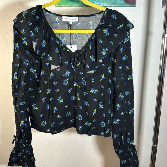 NWT WeWoreWhat Ruffle Blouse - Picture 2 of 4
